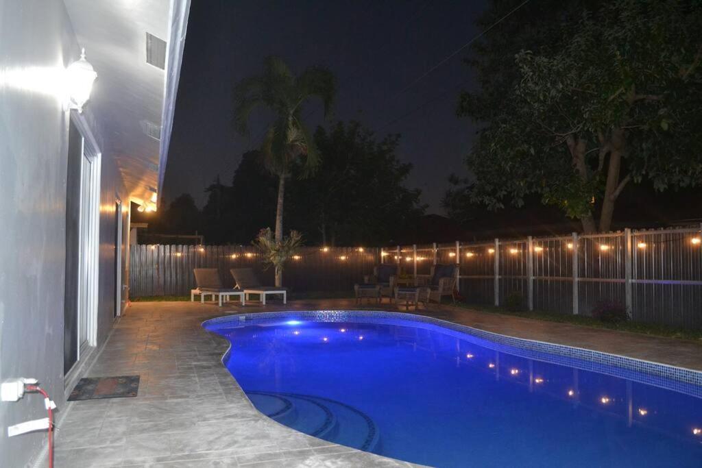 מיראמר Spacious 4 Bedrooms, 2 Bathroom House With Pool מראה חיצוני תמונה