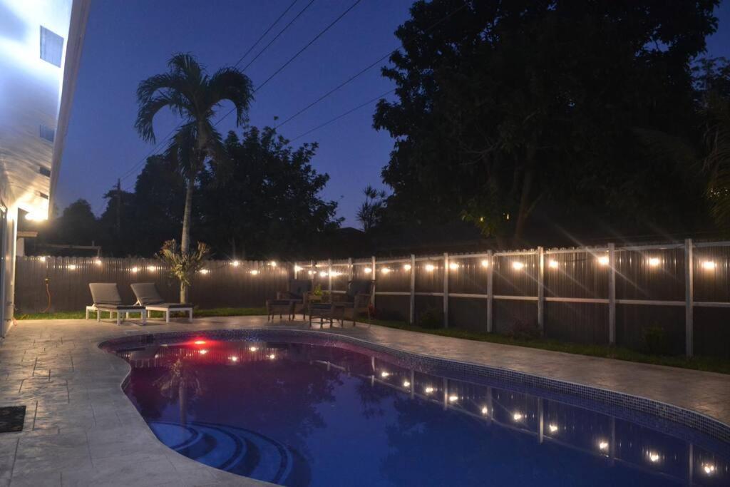 מיראמר Spacious 4 Bedrooms, 2 Bathroom House With Pool מראה חיצוני תמונה